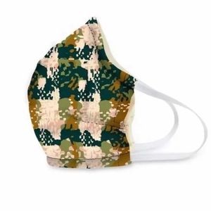 Vera Bradley face mask in heirloom tweed